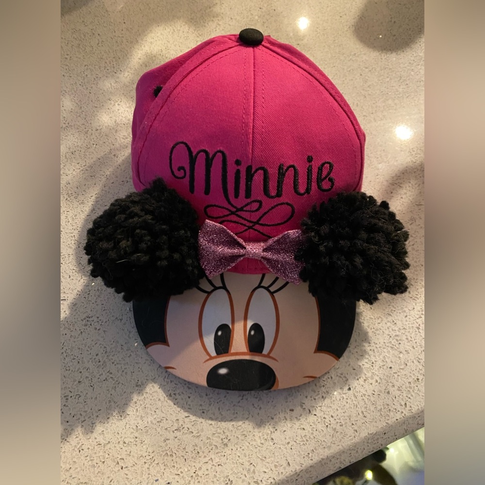 Disney’s Minnie  Mouse Hat : Brand New Little Girls Pom Hat